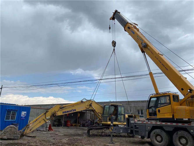 兴平市25吨吊车的工作半径是多少？